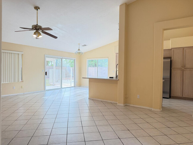 Building Photo - 7283 W Tina Ln