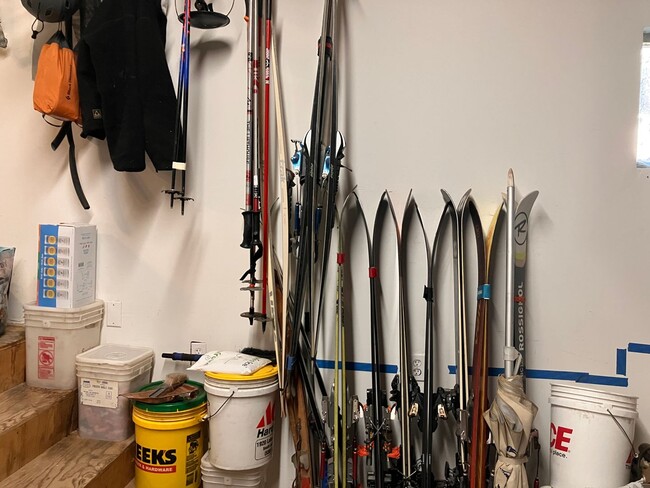 Building Photo - Ski Chalet with hot tub and sauna