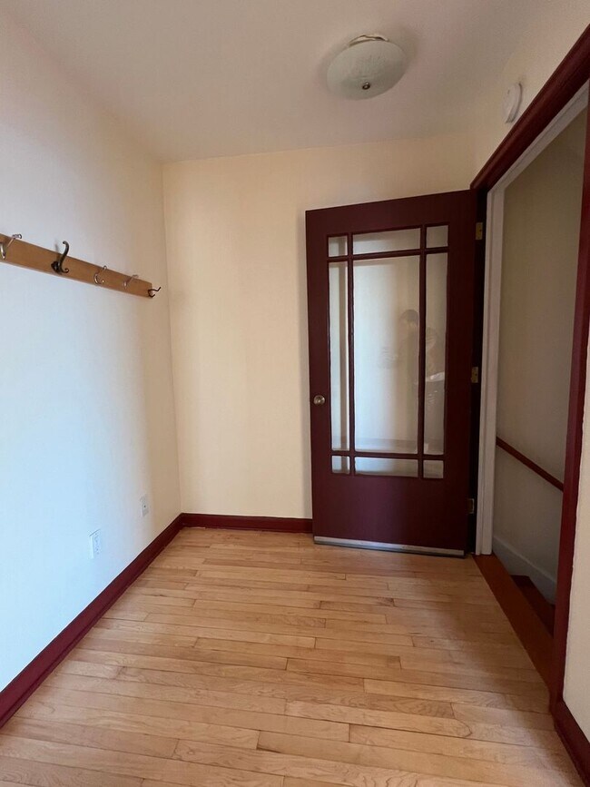 Foto del edificio - 403-405 1/2 W Granite