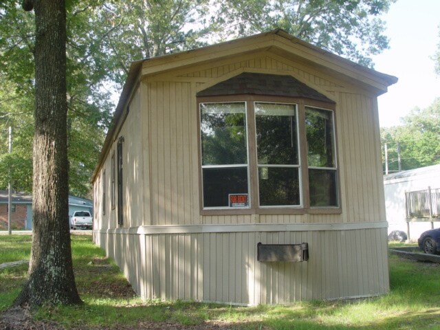 Primary Photo - 301 Cherrie Ave