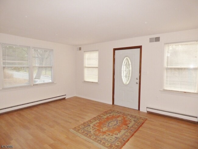 Building Photo - 8 N Glen Ave