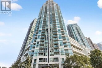 Building Photo - 220 Burnhamthorpe Rd W