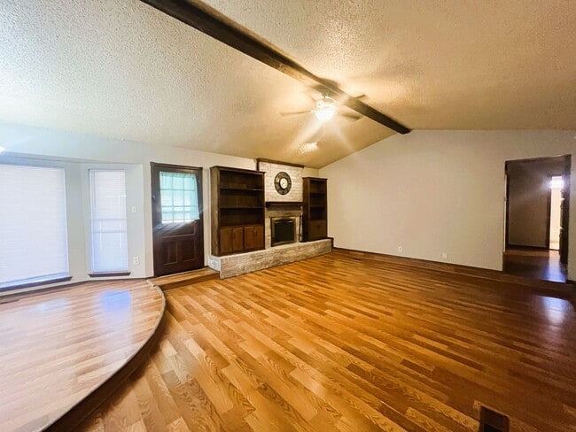 Photo - Norman. 3 bed, 2bath, 2 car garage with storm shelter House