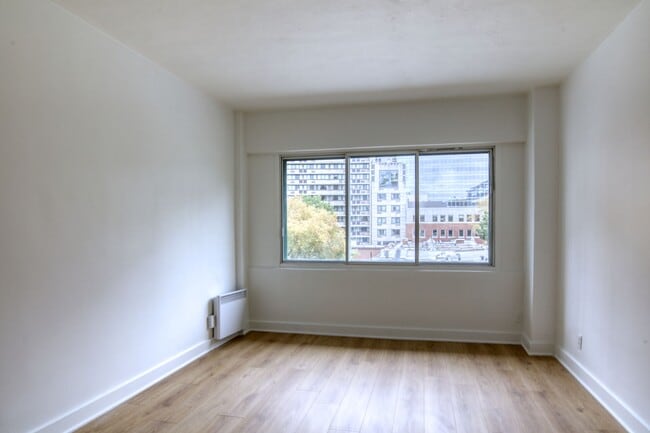 Building Photo - 3455 Rue Aylmer