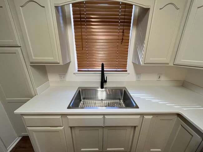 Foto del edificio - 311 Dogwood St