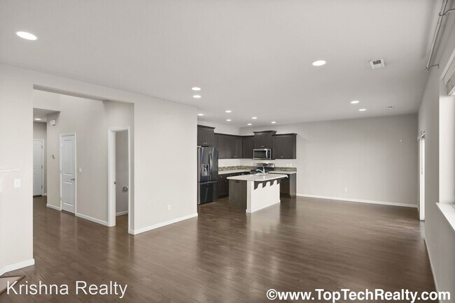 Building Photo - 4 br, 2.5 bath House - 7273 NW 167th Ave