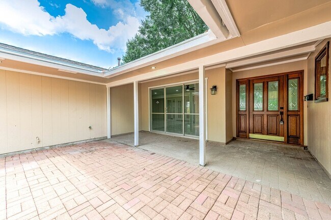 Building Photo - 1610 Richvale Ln