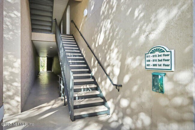 Foto del edificio - 10550 Baymeadows Rd