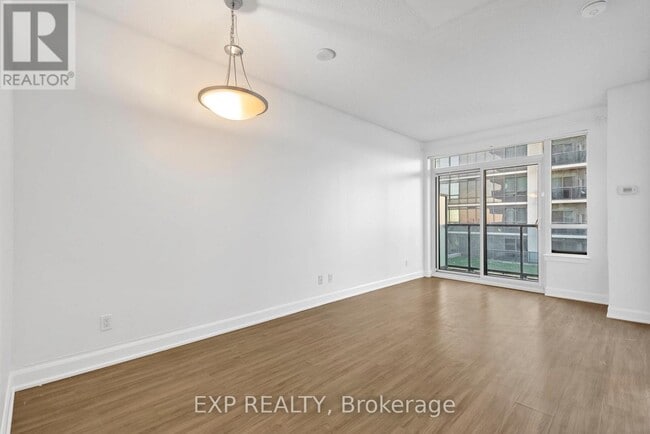 Building Photo - 7167 Yonge St