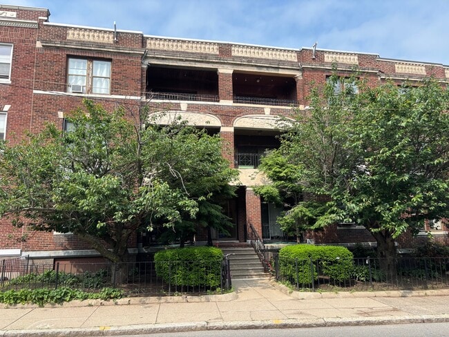Building Photo - 317 Summit Ave