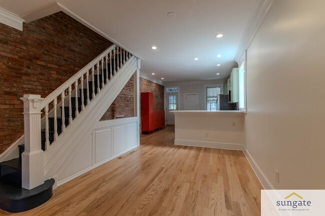 Building Photo - 1359 Weldon Ave