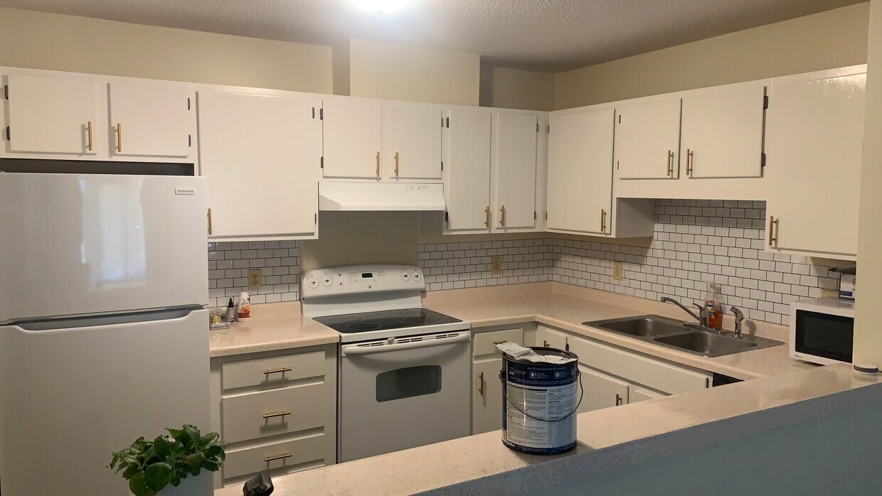 Renovate kitchen - 3600 Penn Ave N