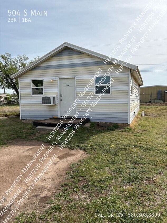 Primary Photo - 504 S Main-