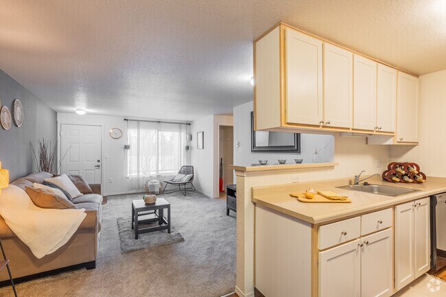 2 habitaciones, 1 baño - 821 pies cuadrados Cocina - Clackamas Trails Apartments