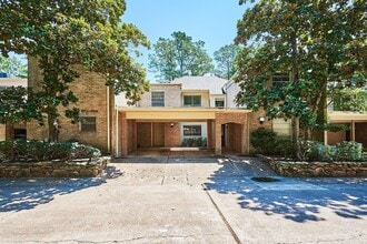 Building Photo - 201 Vanderpool Ln