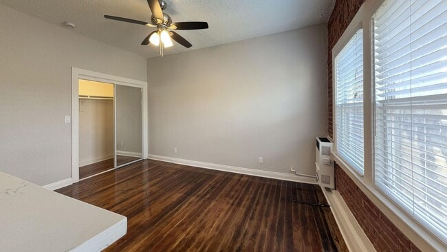 Interior Photo - Leeward Apts...New York Style..Gorgeous Newly Remodeled!