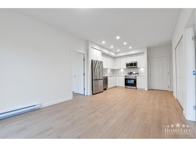 Photo du bâtiment - 14778-14106 106 Ave