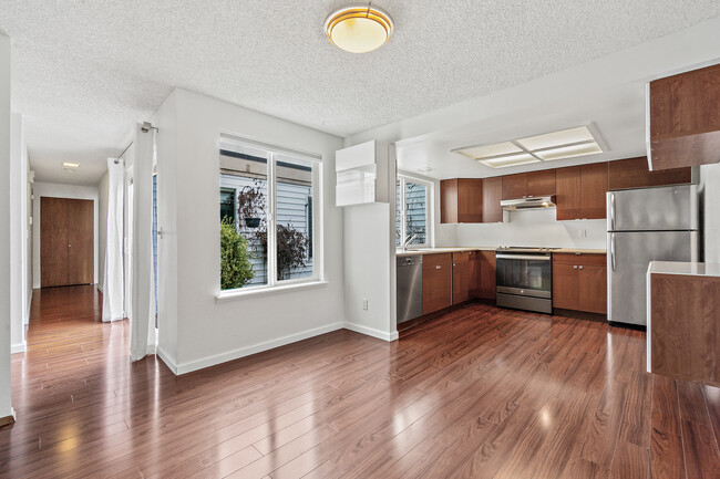Foto del edificio - 15968 NE 15th St