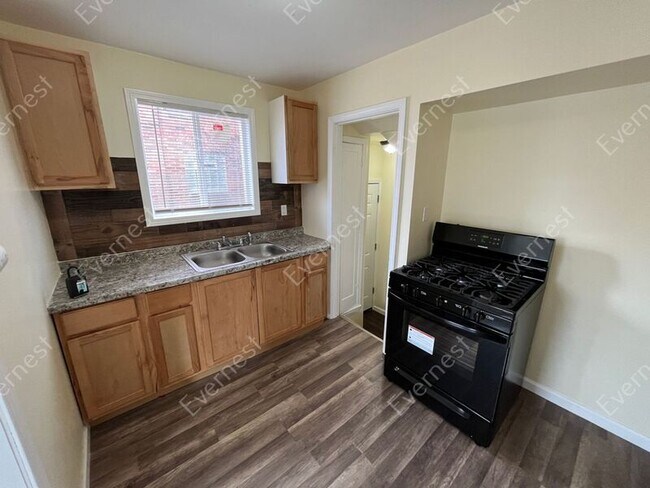 Foto del edificio - 20440 Gallagher St