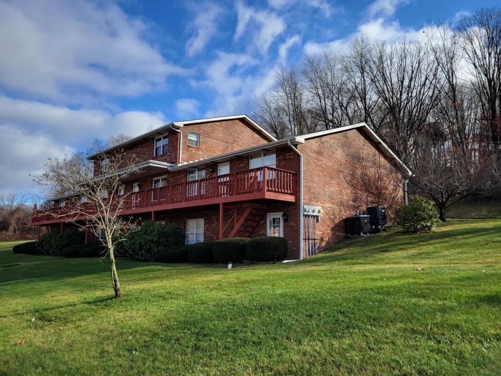 2902 Darlington Rd, Beaver Falls, PA 15010 House Rental in Beaver