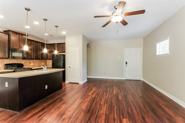 Foto del edificio - 2046 Lost Pine Ct