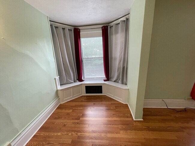 Foto del edificio - 341 S Aiken Ave