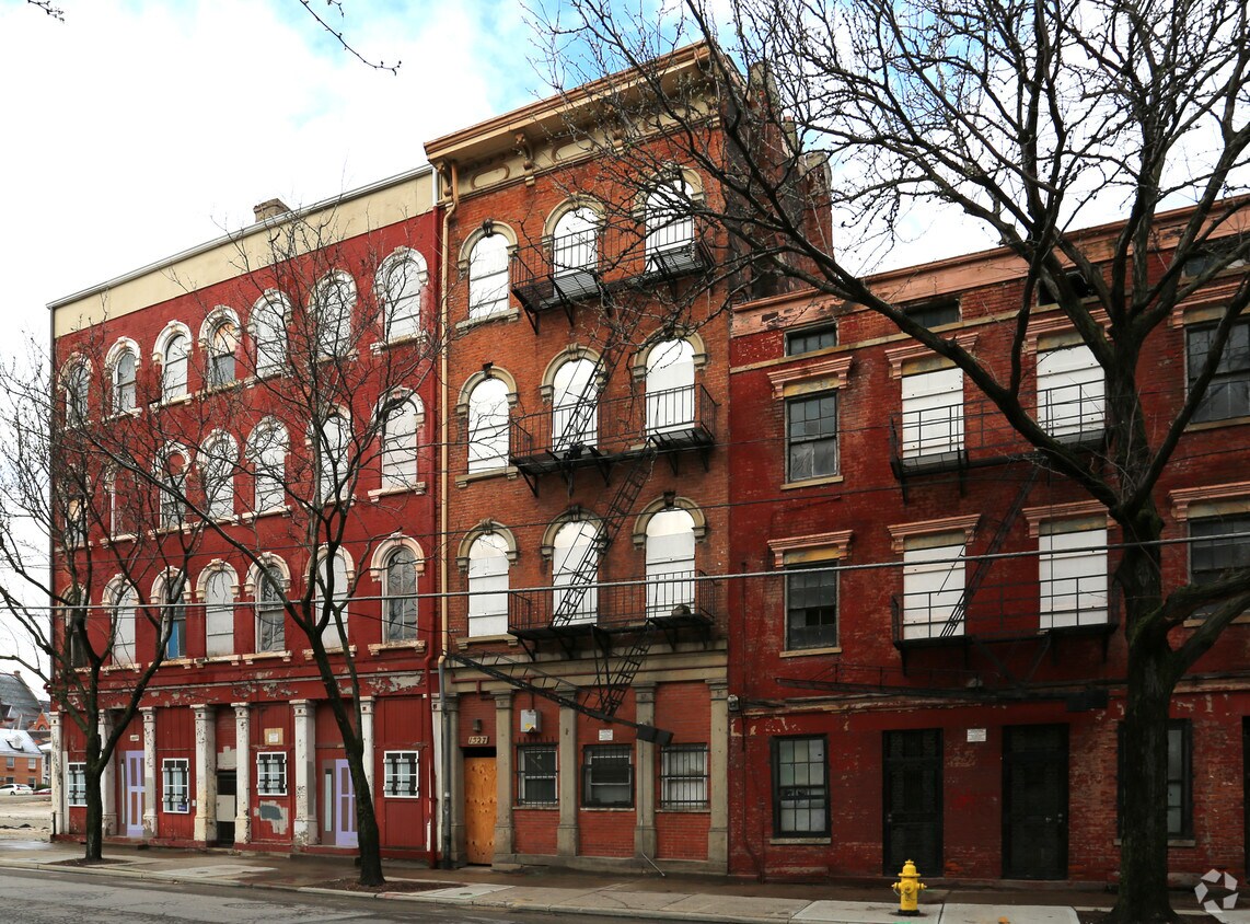 Foto principal - 1527 Race St