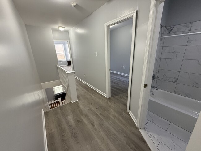 Building Photo - 1138 Princess Ave