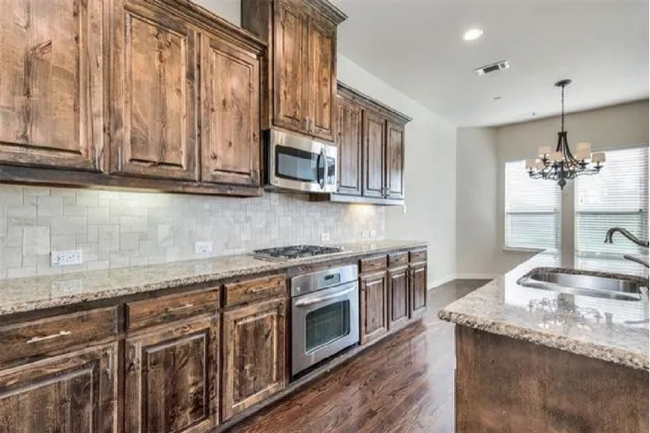 Building Photo - 6460 Naples Dr