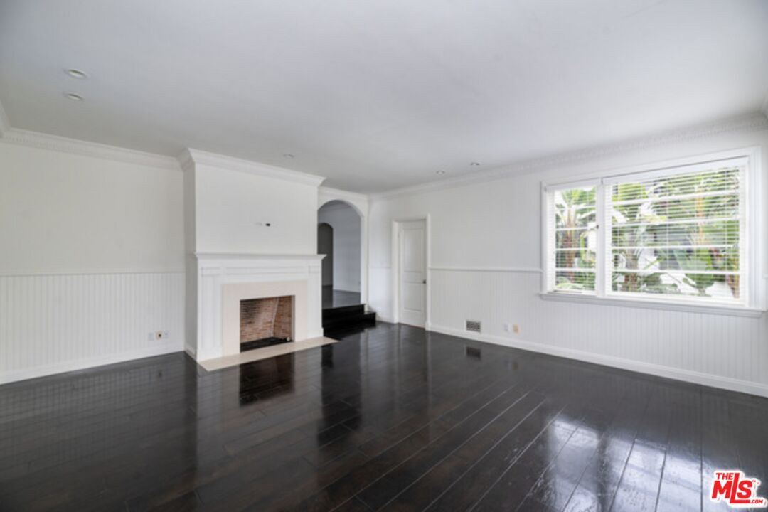 Foto principal - 9243 Doheny Rd