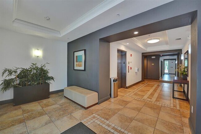Foto del edificio - 2401 NE 65th St