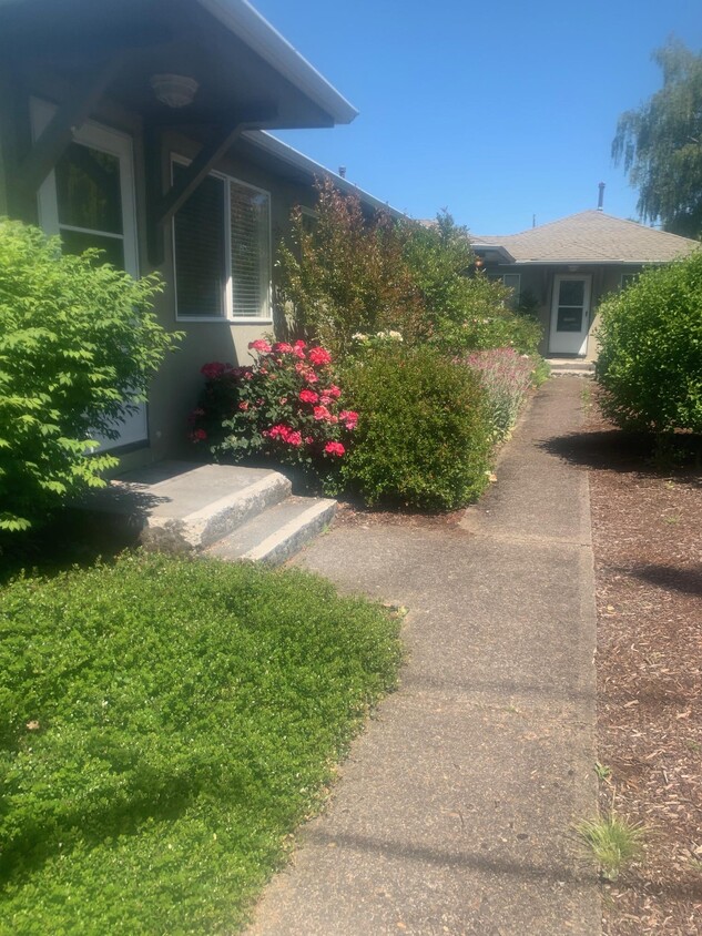 Primary Photo - 3406 SE 55th Ave