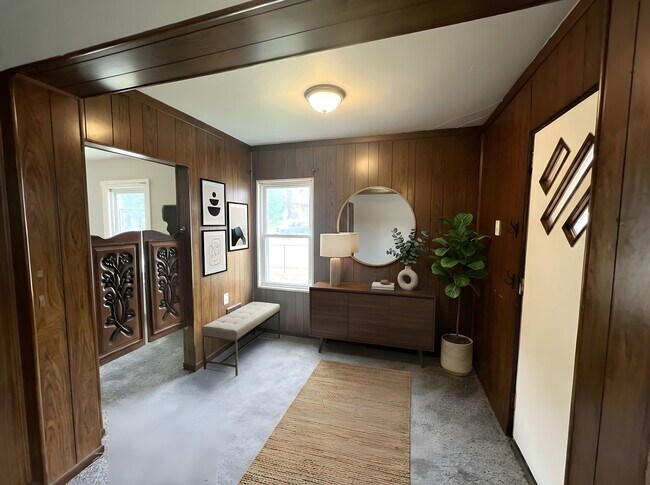 Foto del edificio - 3 Bedroom / 1 Bath End Unit Townhouse in Clairton