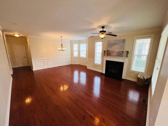 Building Photo - 128 Pascalis Pl