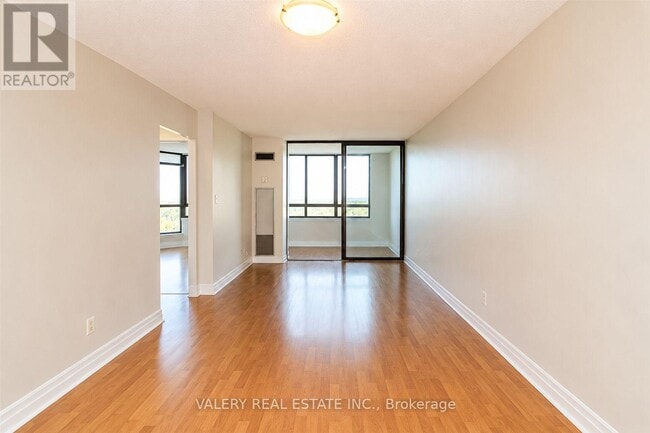 Building Photo - 75 Bamburgh Cir