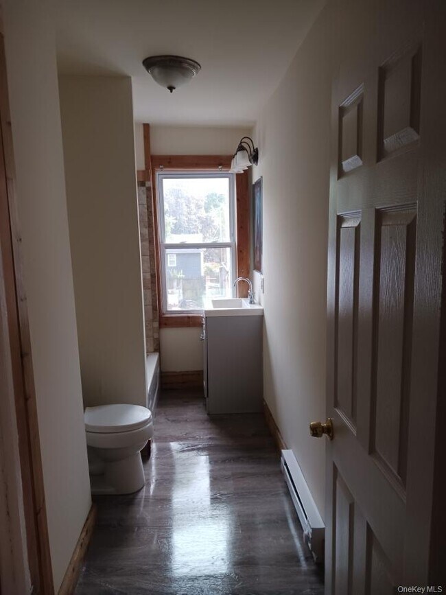 Foto del edificio - 24 Franklindale Ave