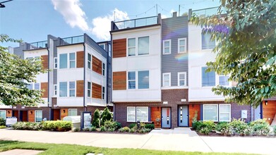 Building Photo - 2115 Isom St