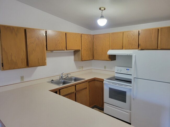 Building Photo - 115 Tyler Way