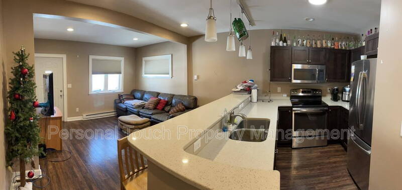 Foto principal - 1516 10th St N
