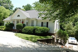 Building Photo - 118 Kempe Dr