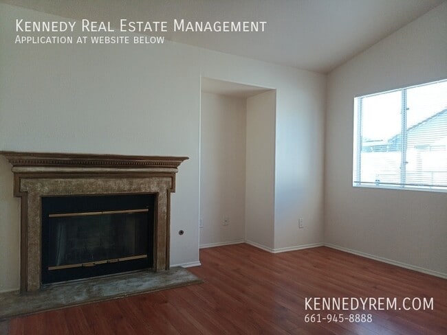 Building Photo - 37551 Deville St