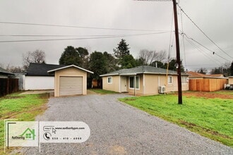 Building Photo - 3120 Pioneer Ln