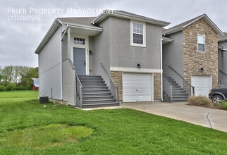 Building Photo - 902 S Woodson Ct