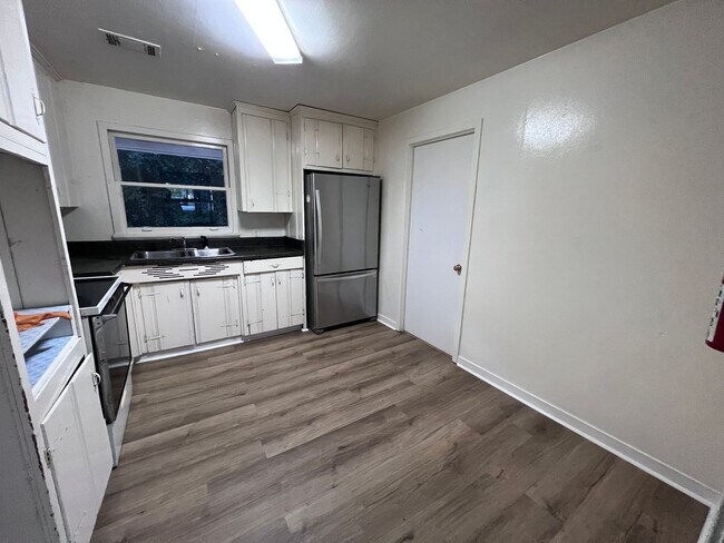 Foto del edificio - Charming 2 Bed, 2 Bath Home on North Dean