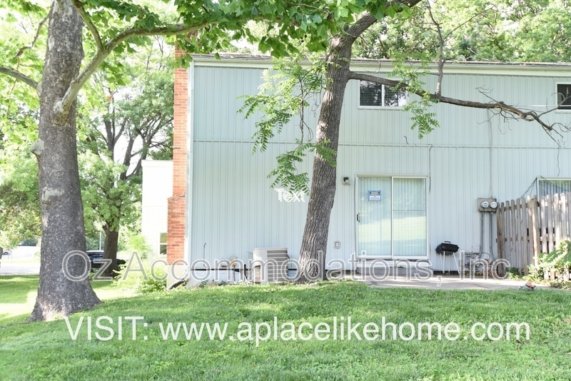 Building Photo - 1415 E 97th St