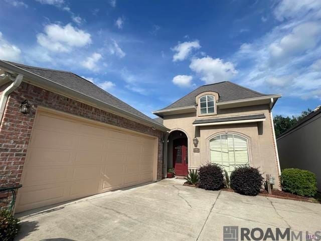 Building Photo - 2121 Rockybrook Dr