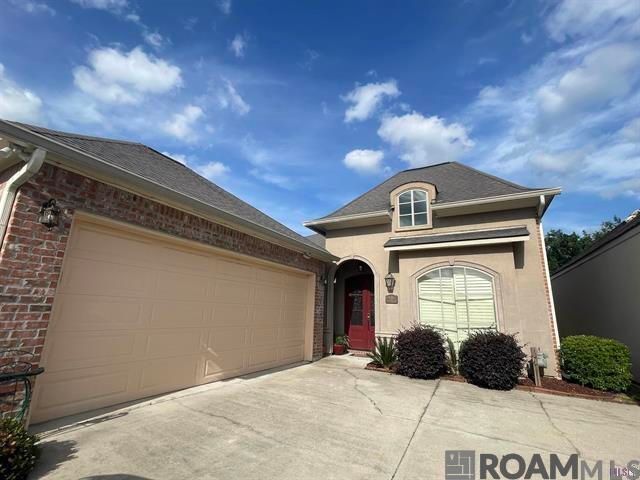 Foto del edificio - 2121 Rockybrook Dr