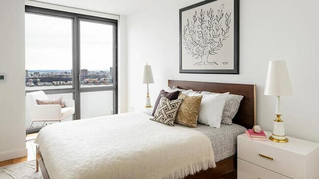 Foto del edificio - 606 W 57th St