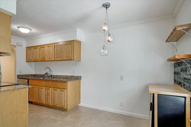 Foto del edificio - 1925 46th Ave
