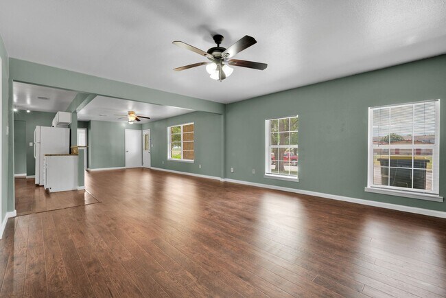 Foto del edificio - 417 E Lindbergh Blvd